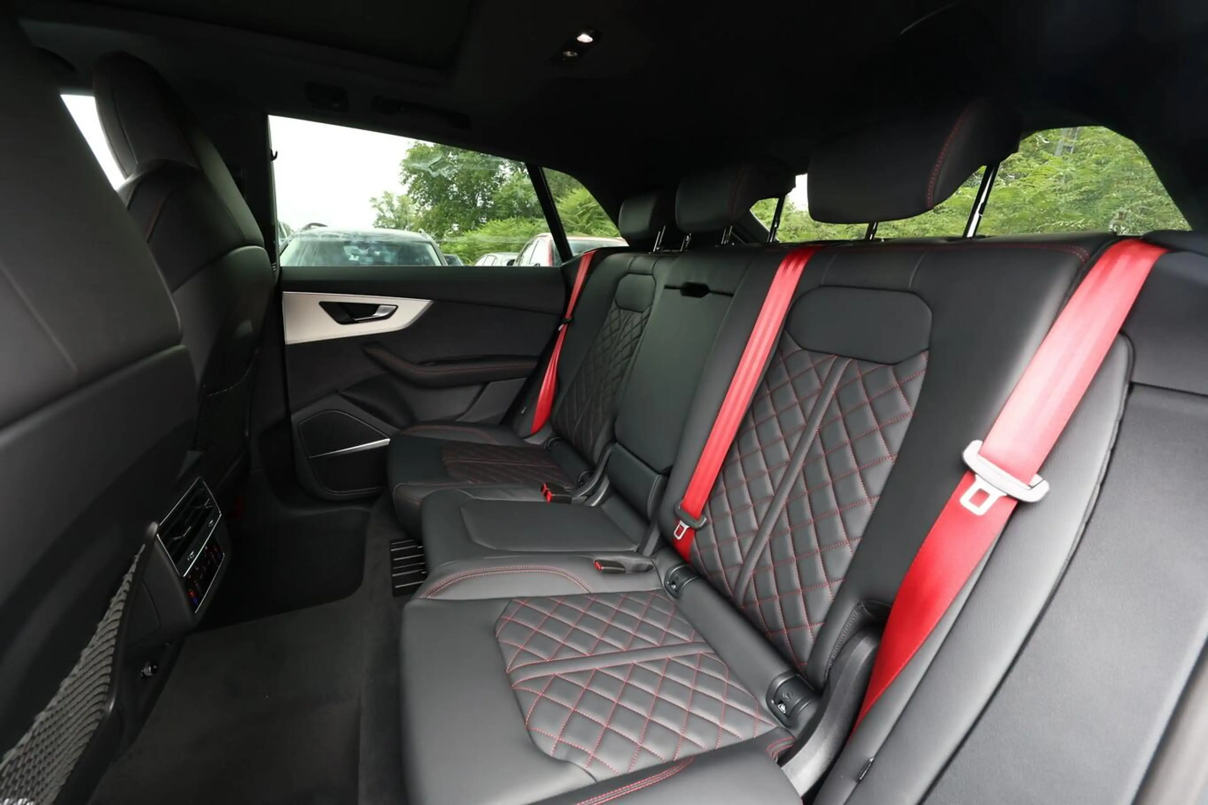 Audi Q8 S line 2xS AssistenzP+ 22Z Laser HUD AHK Klim4 ... — photo 10