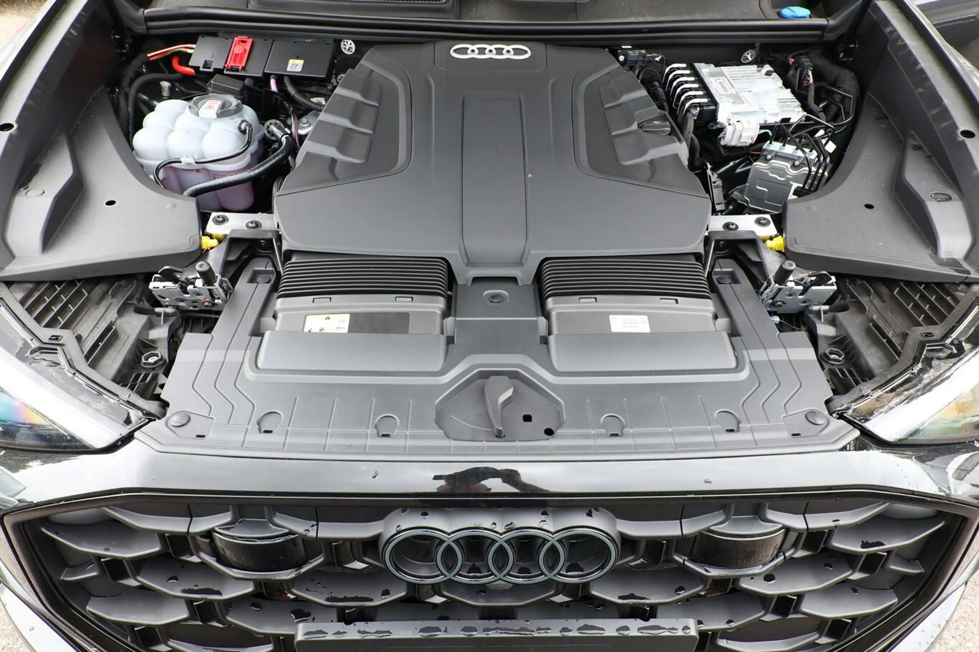 Audi Q8 S line 2xS AssistenzP+ 22Z Laser HUD AHK Klim4 ... — photo 12