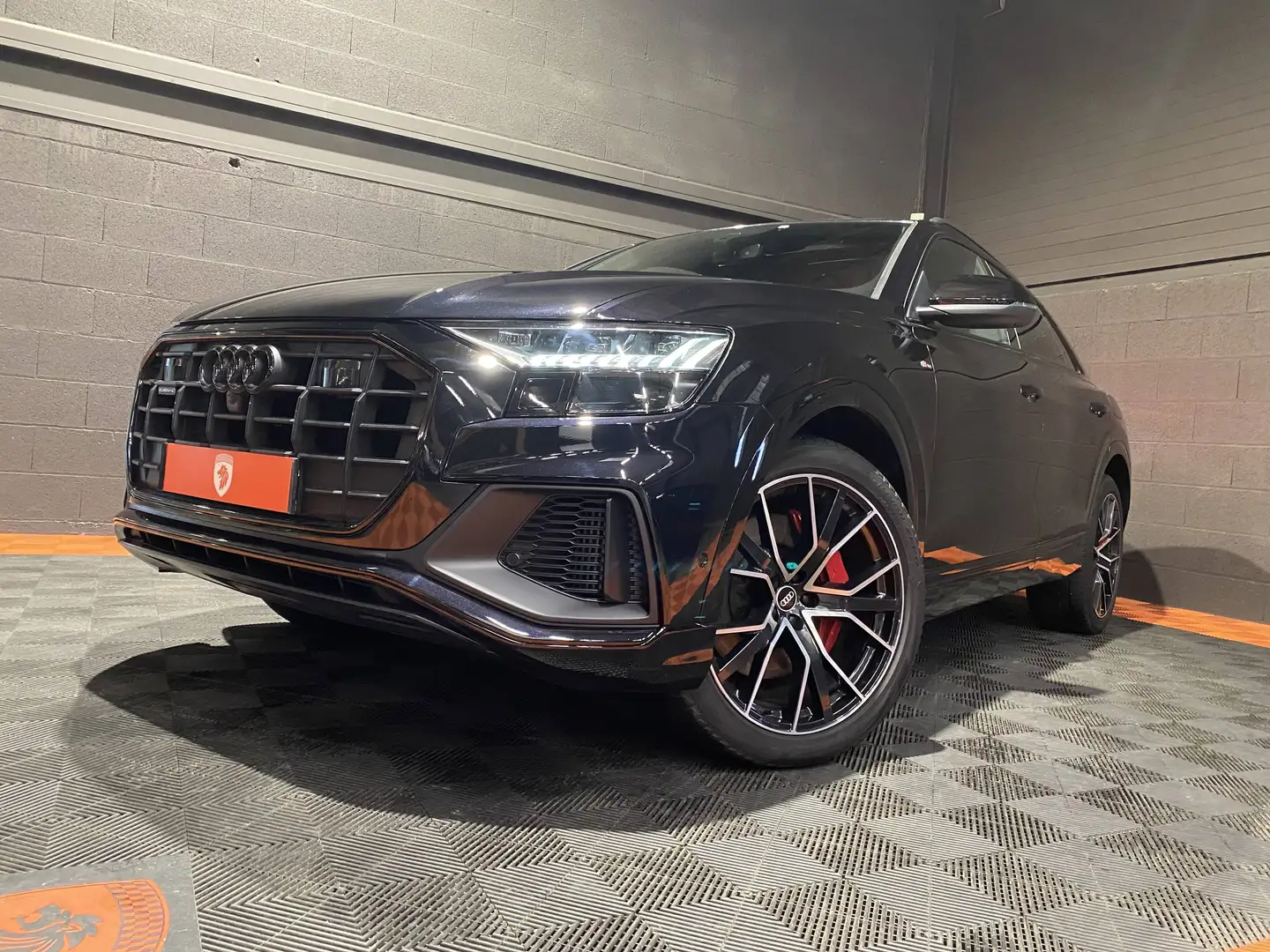 Audi Q8 60 TFSI e 462ch Compétition quattro tiptronic 8 Zwart - 2