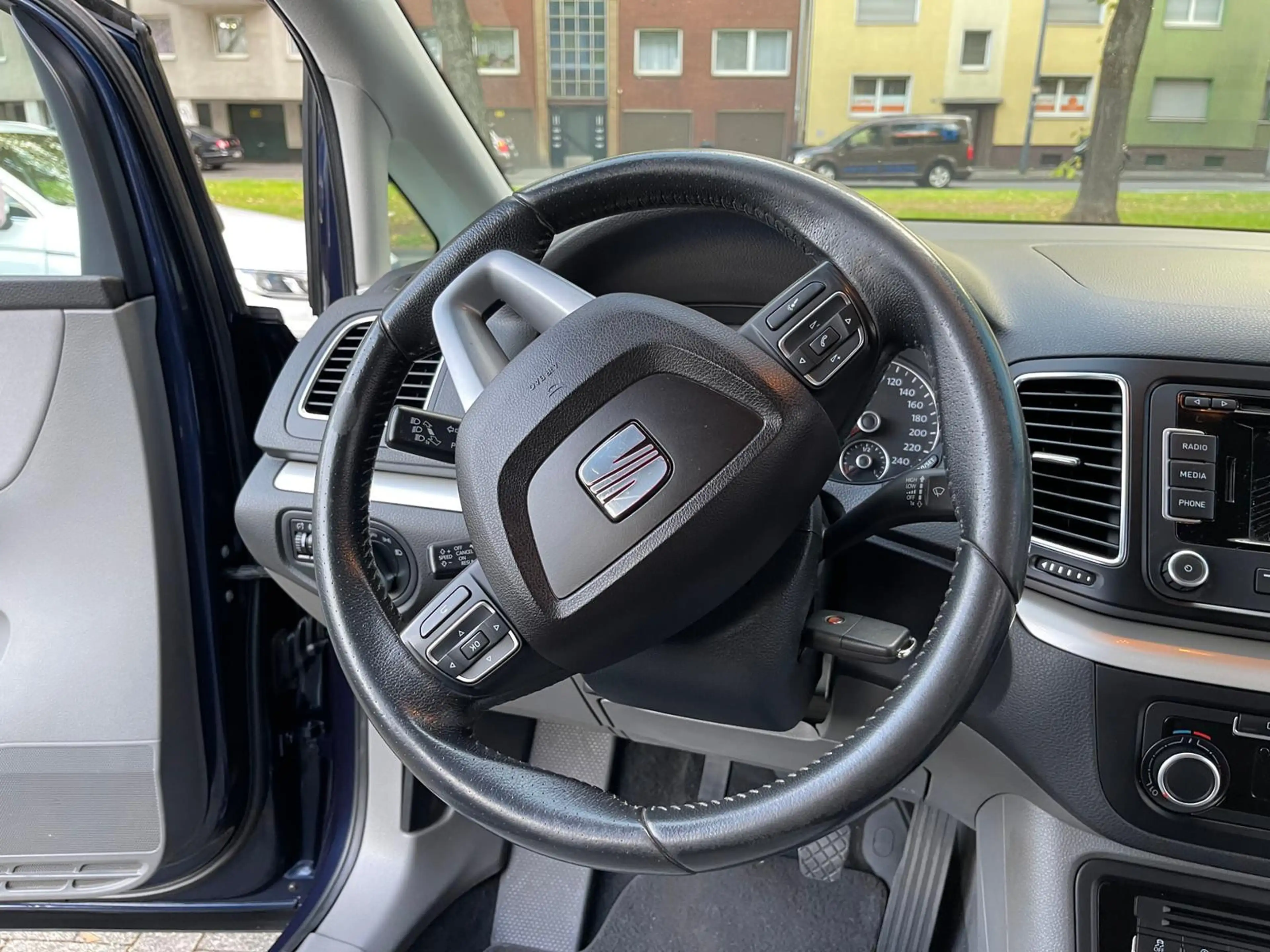 SEAT Alhambra Style 1.4| KLIMA| TÜV NEU| DPC| AHK| KAMERA| TEMPO — photo 11