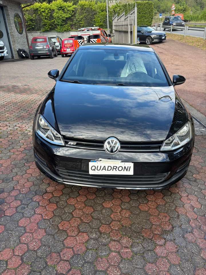 Volkswagen Golf 5p 1.6 Tdi R Line