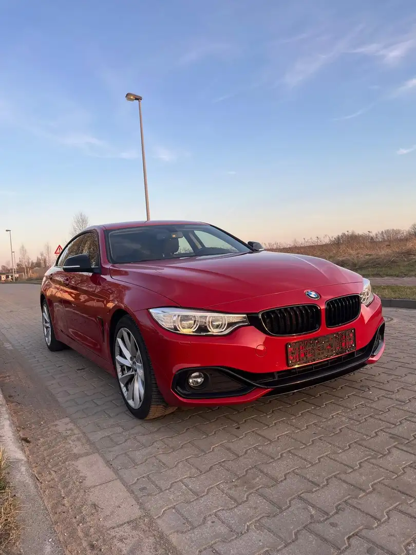 BMW 420 i Gran Coupe Sport Line VOLL-LED NAVI Leder SHZ... Rouge - 1