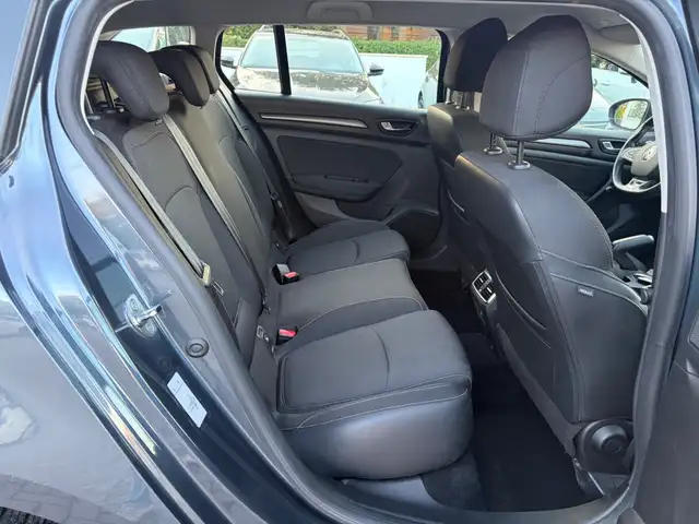 Renault Megane view 10