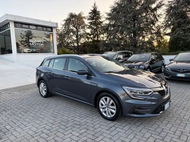 Renault Megane view 3