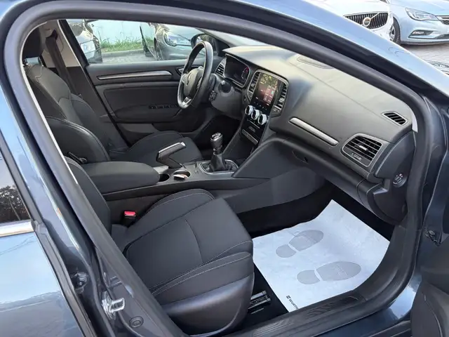 Renault Megane view 11