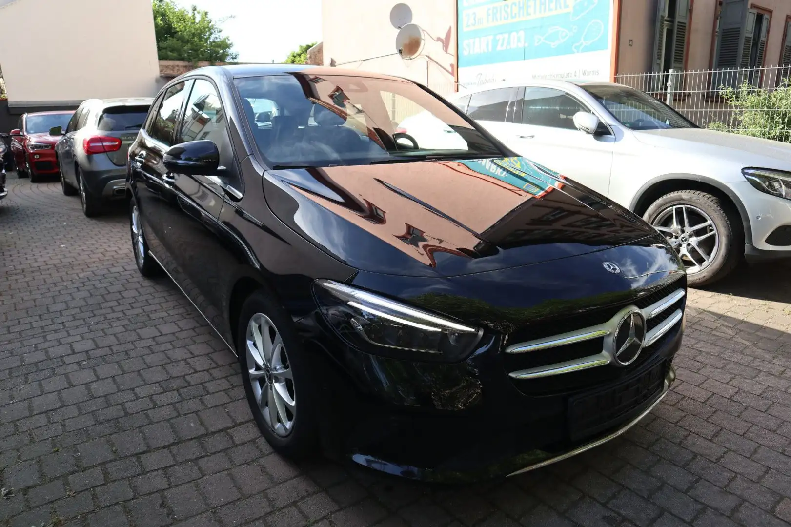 Mercedes-Benz B 200 LED-Scheinwerfer Leder Navi Spurhalteassis Schwarz - 1