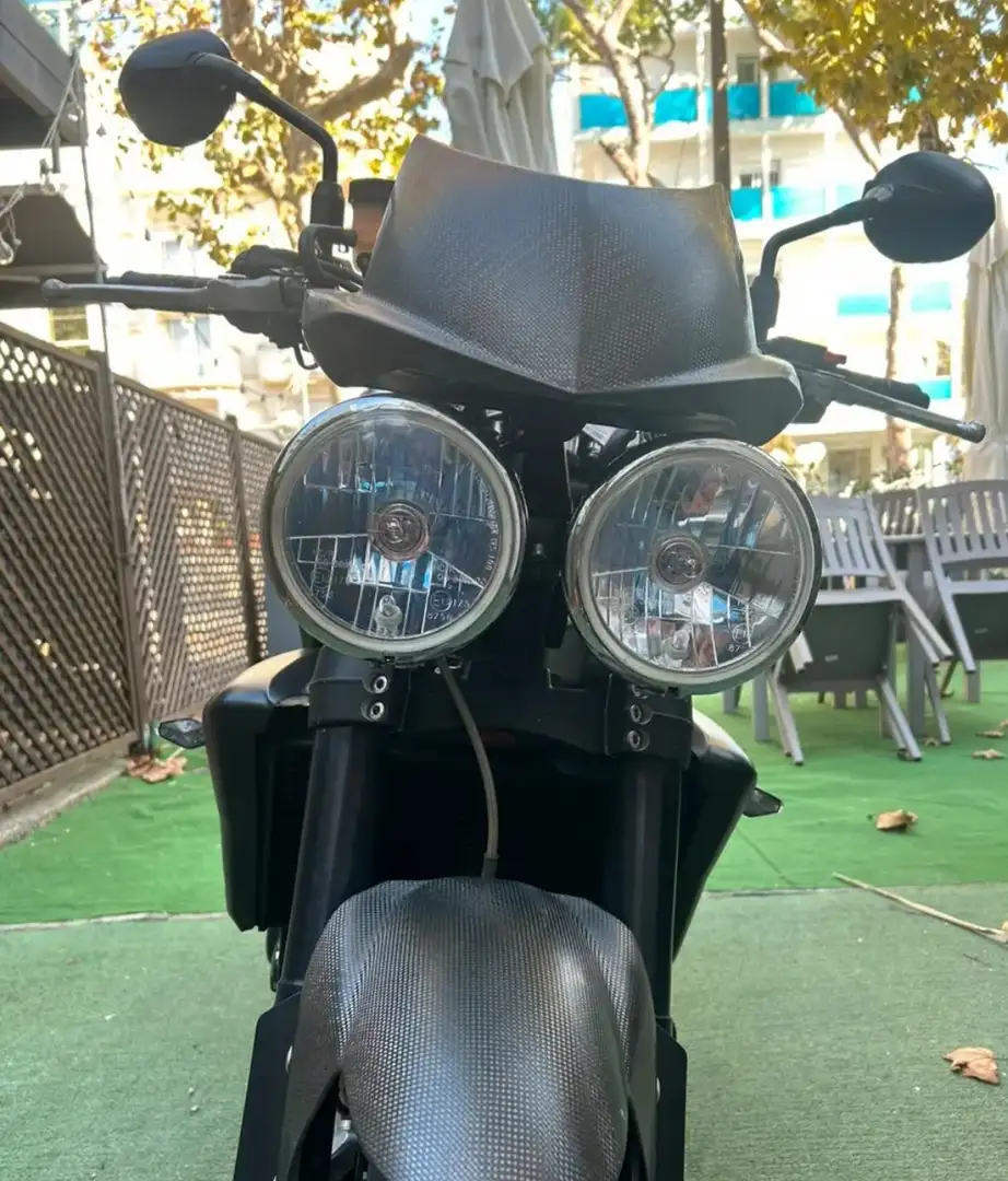 Triumph Speed Triple 1050 Nero - 1