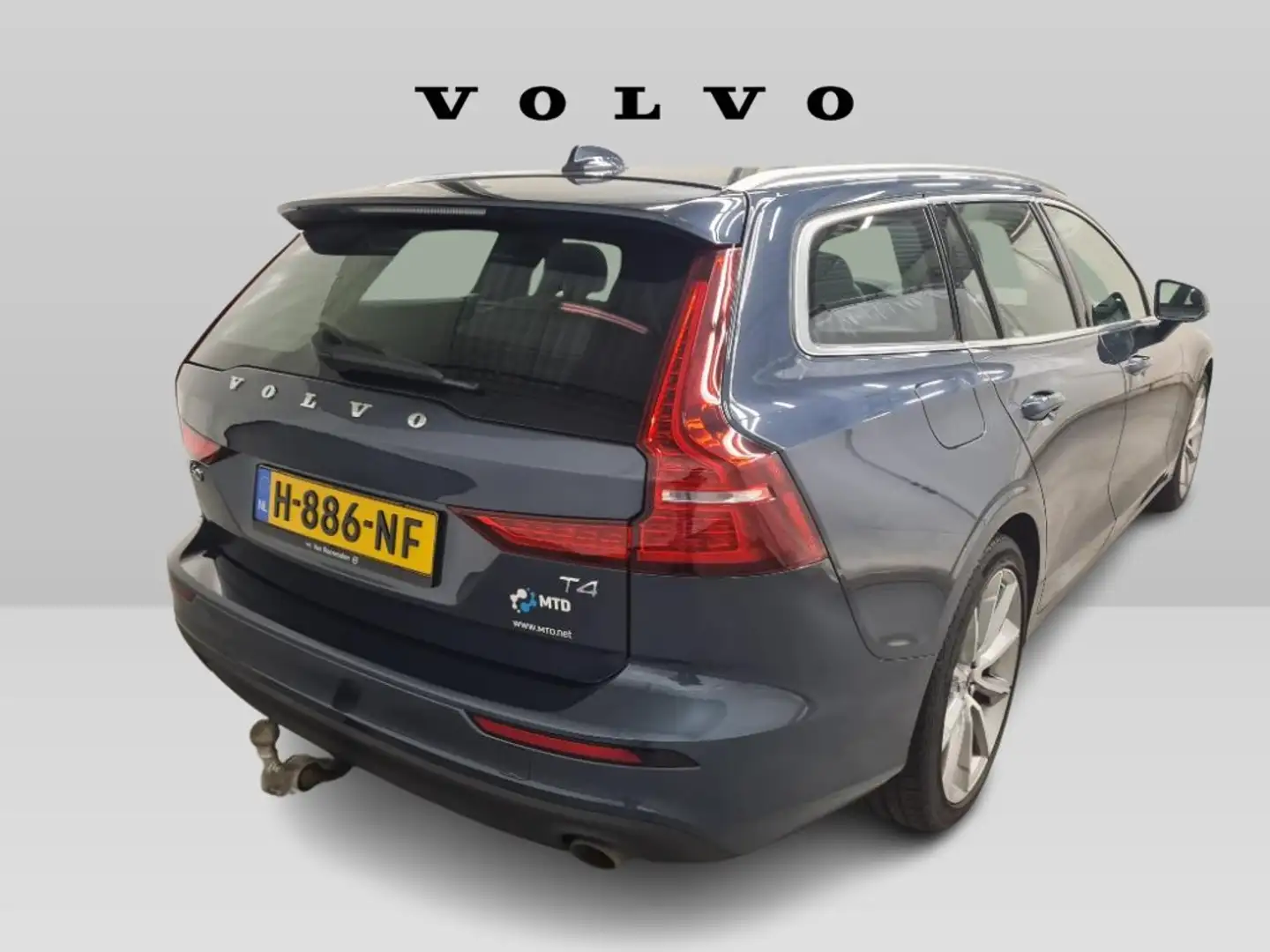 Volvo V60 T4 Momentum Pro | IntelliSafe Surround | Parkeerca Blauw - 2