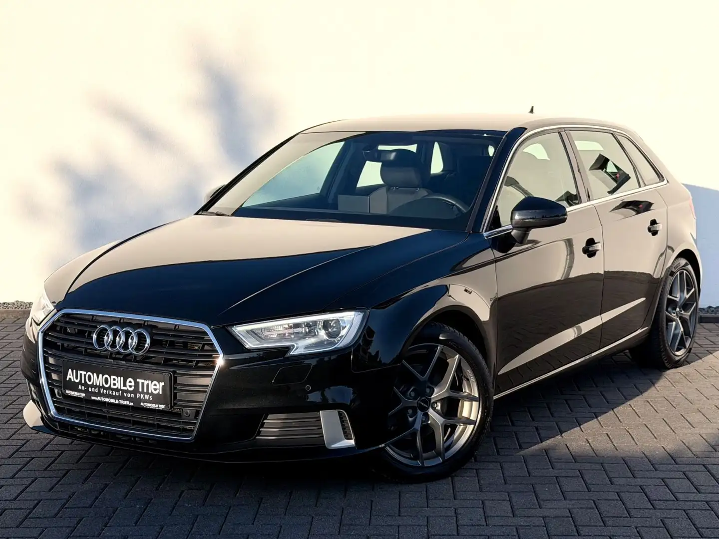 Audi A3 Sportback 35 TFSI sport/NAVI/LED/PDC/GARANTIE Schwarz - 1