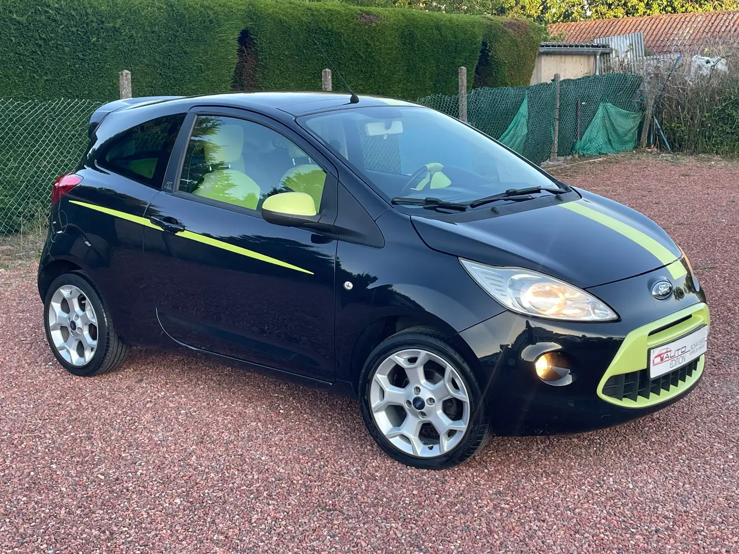 Ford Ka/Ka+ 1.2 69 cv Start&Stop "INDIVUDUAL" Schwarz - 2