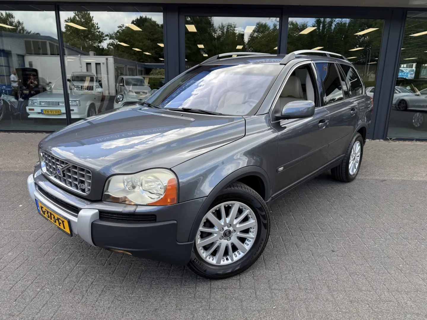 Volvo XC90 4.4 V8 Executive Серый - 1