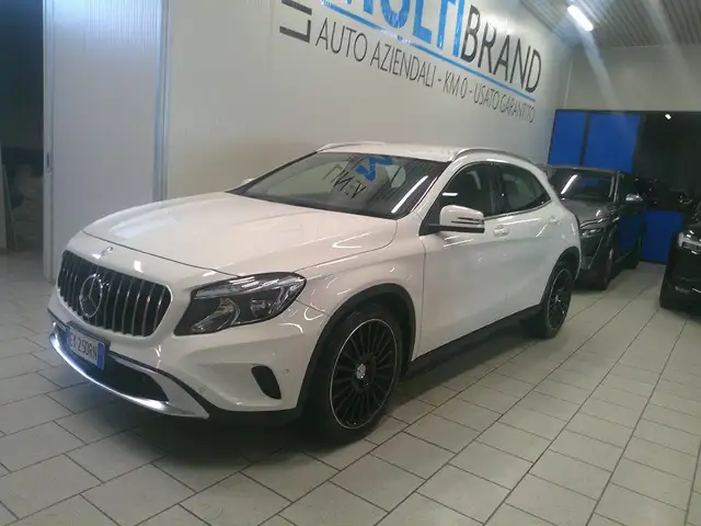 Mercedes-Benz GLA 200 d Automatic Sport Navi Led Telecamera Cerchi 19'