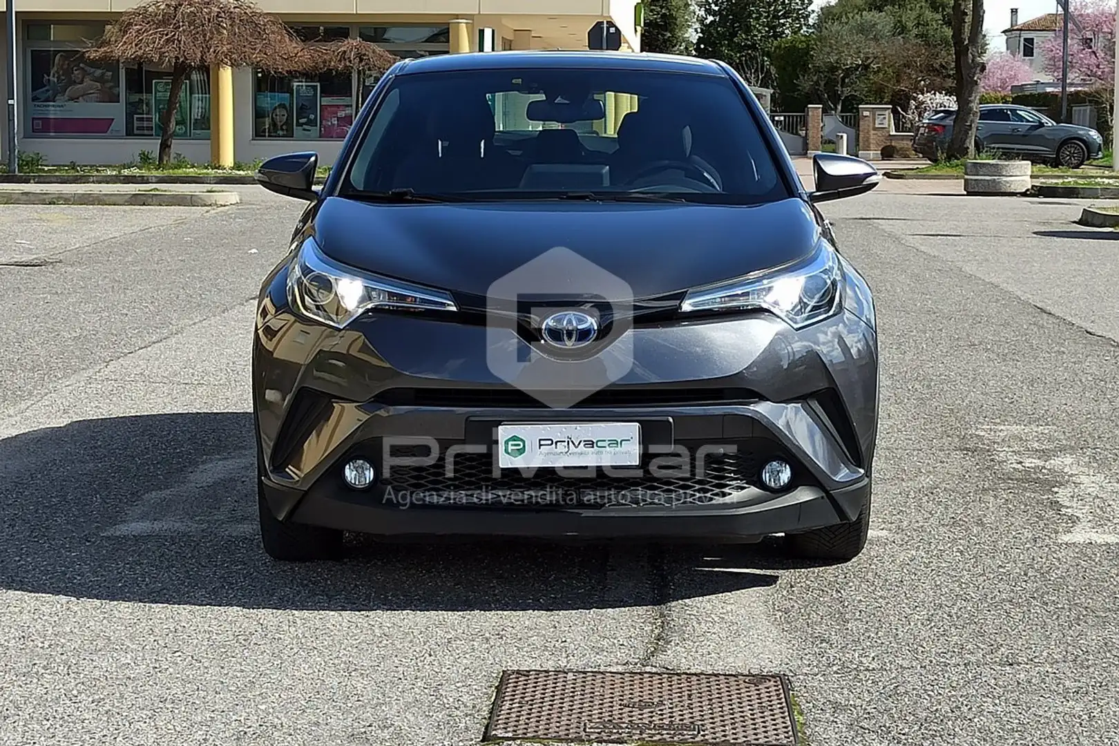 Toyota C-HR 1.8 Hybrid E-CVT Business NEOPATENTATI Grigio - 2