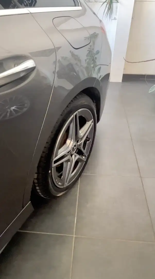 Mercedes-Benz CLA 180 (EU6AP) Gris - 2