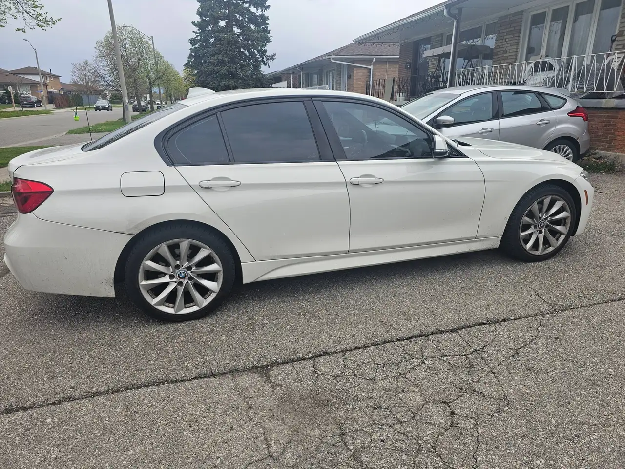 BMW 3 Series снимка BMW 3 Series