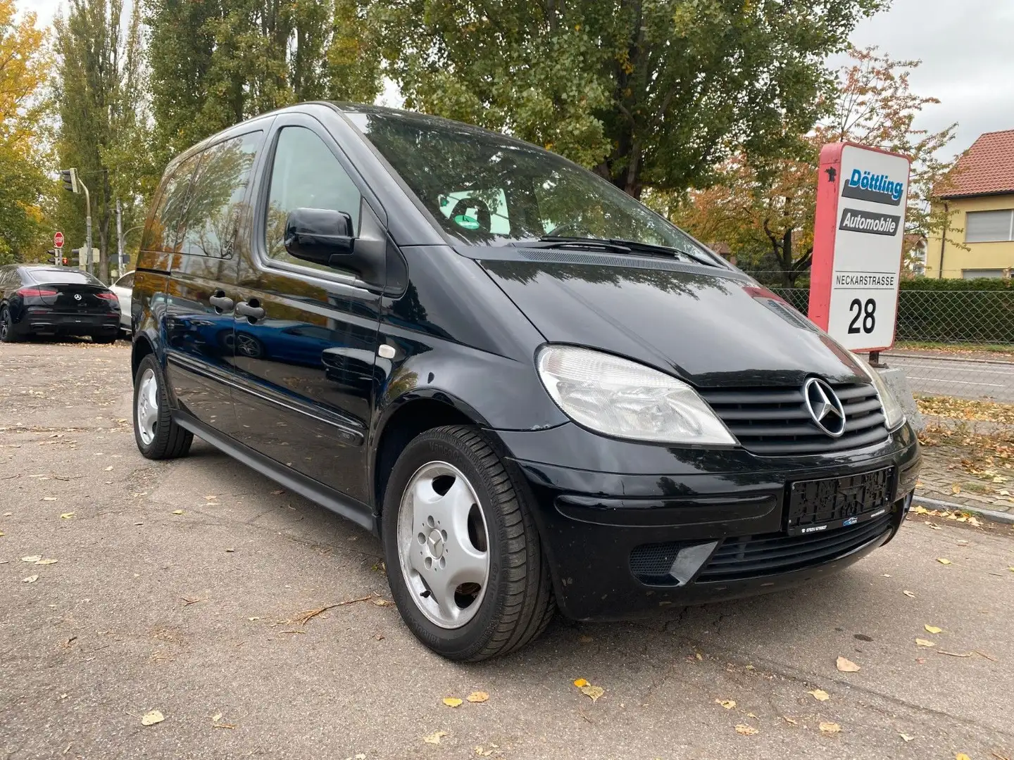 Mercedes-Benz Vaneo Compact Trend 1.9L *1.Hand/8-fach/Klima* Zwart - 1