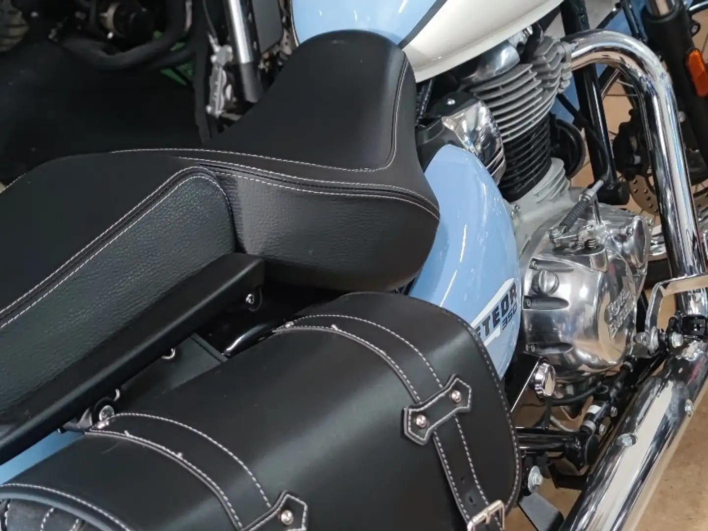 Royal Enfield Meteor 350 Albastru - 1