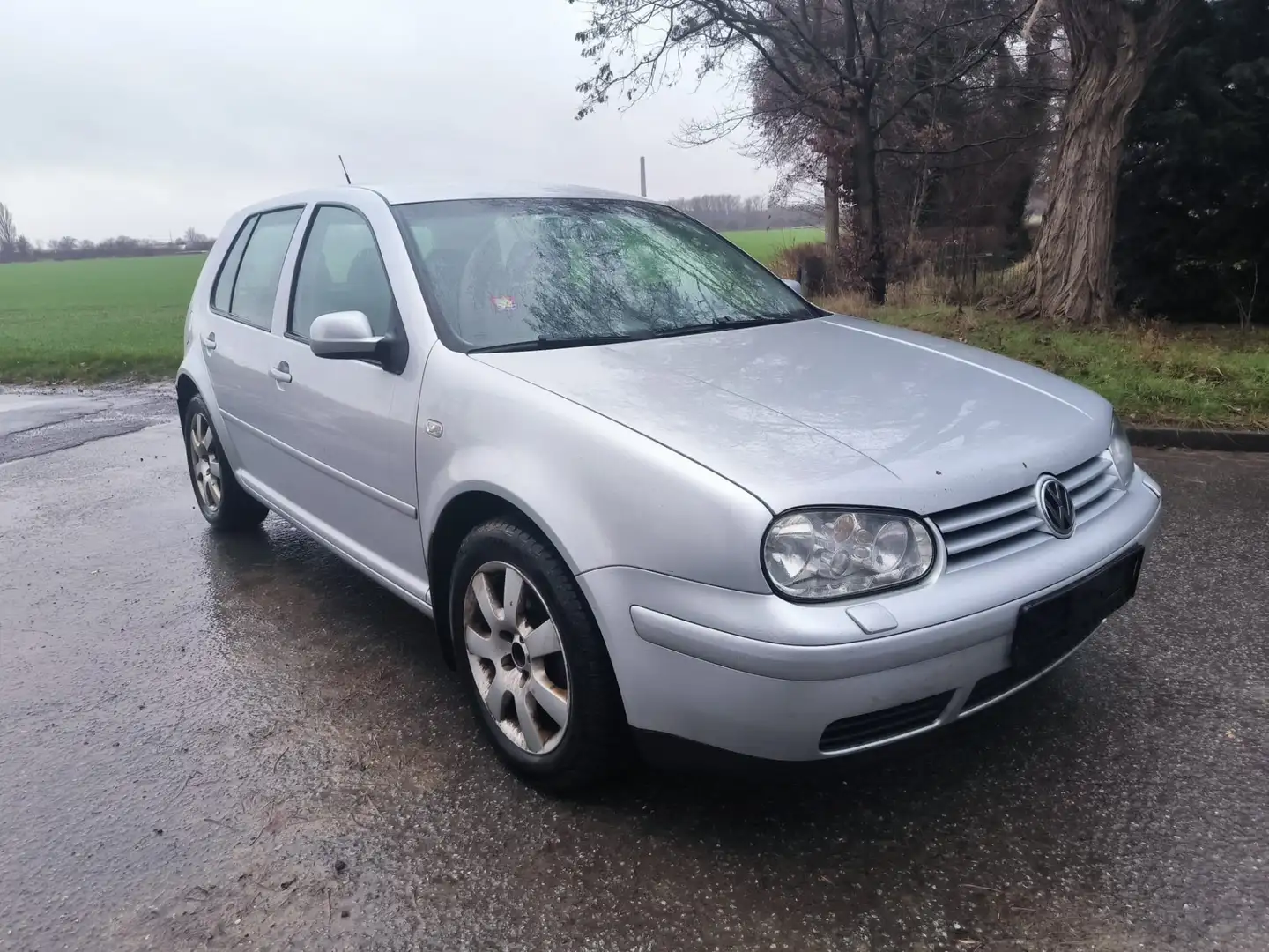 Volkswagen Golf 1.9 TDI Automatik,NAVI,Klima,Tüv bis 7-2026,AHK Silber - 1