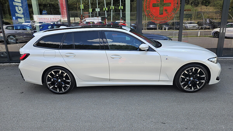 BMW 320 d 48 V xDrive Touring Aut. — photo 11