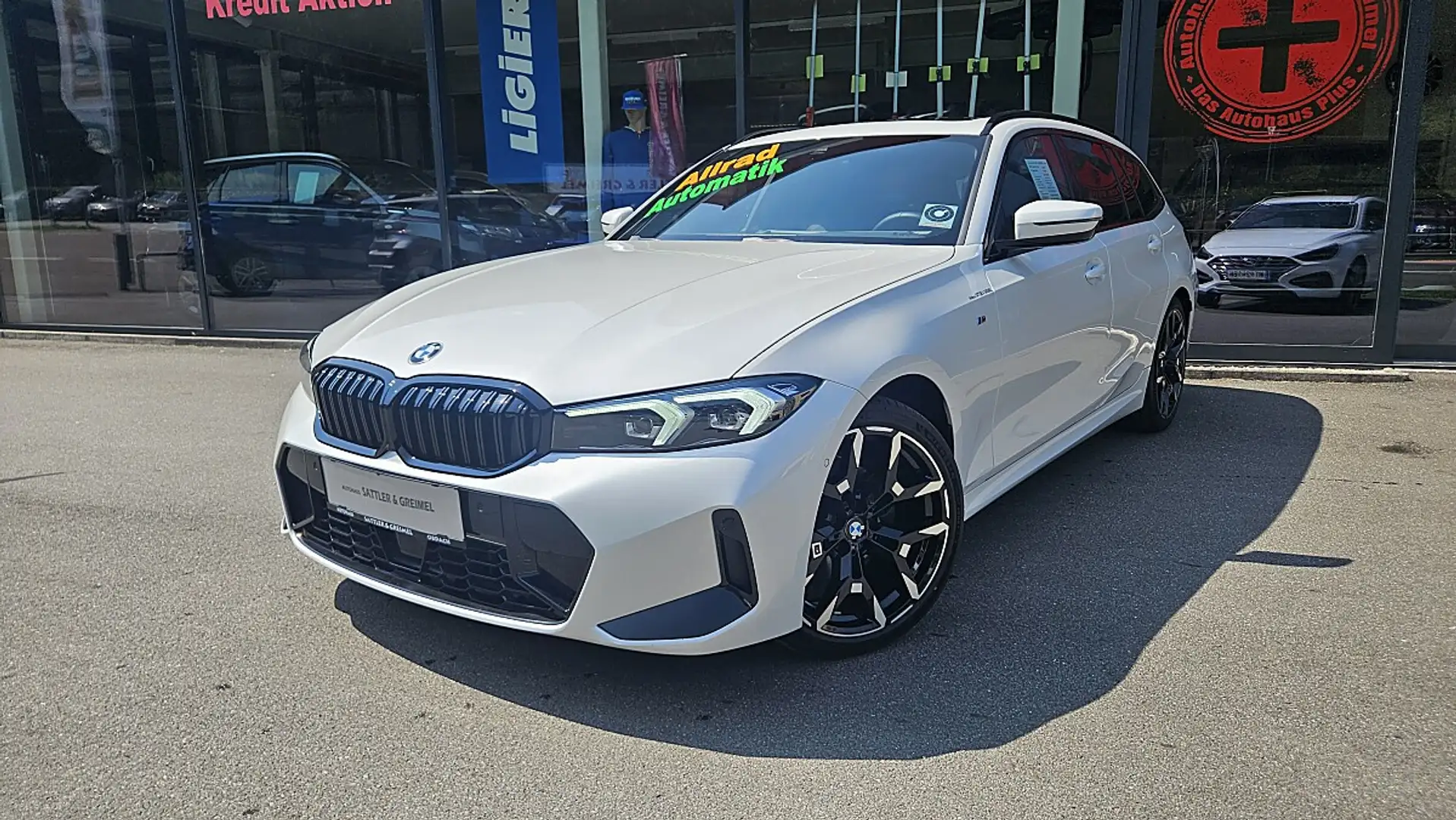 BMW 320 d 48 V xDrive Touring Aut. M-Sportpaket Weiß - 1