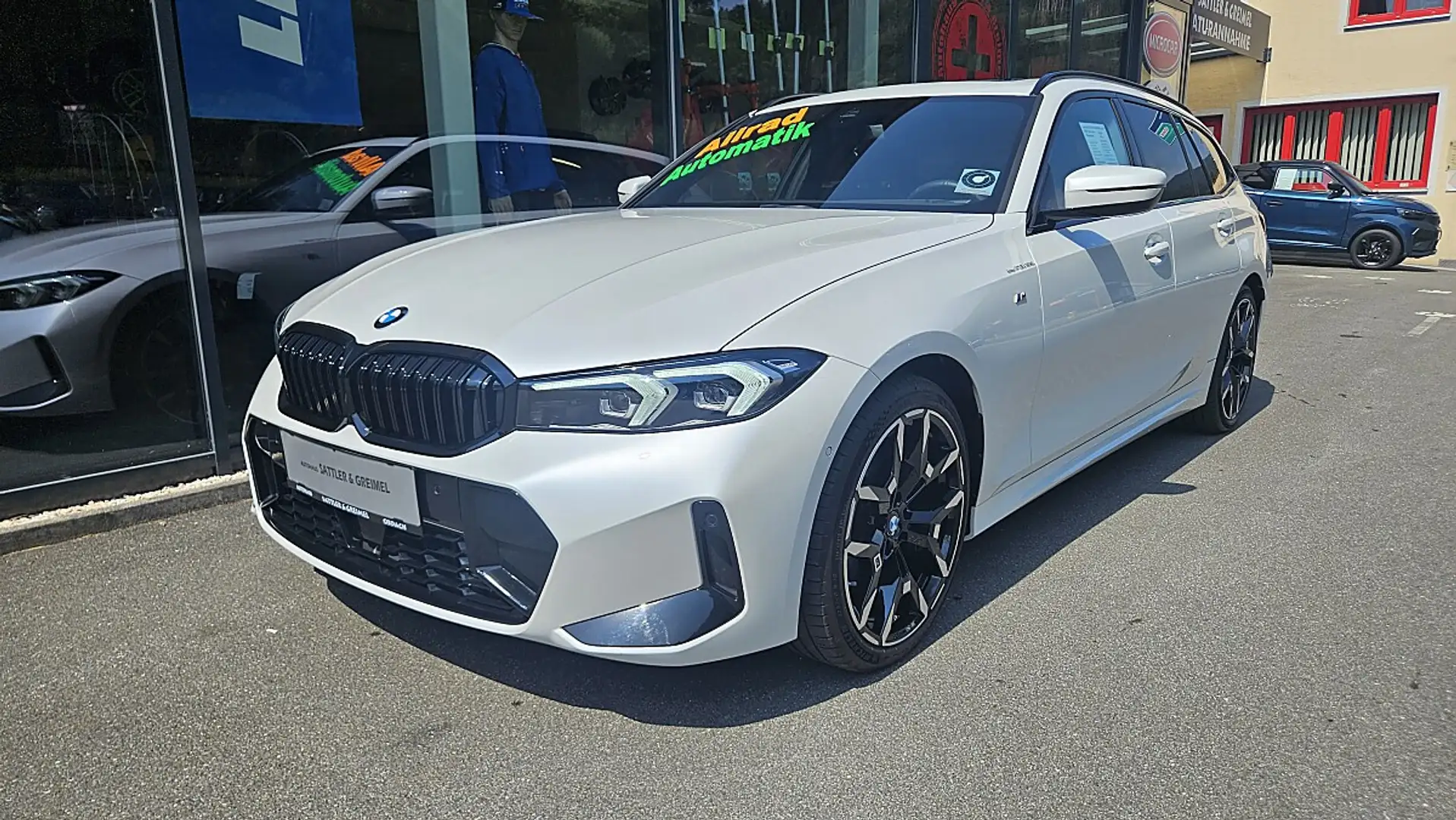 BMW 320 d 48 V xDrive Touring Aut. M-Sportpaket Weiß - 2