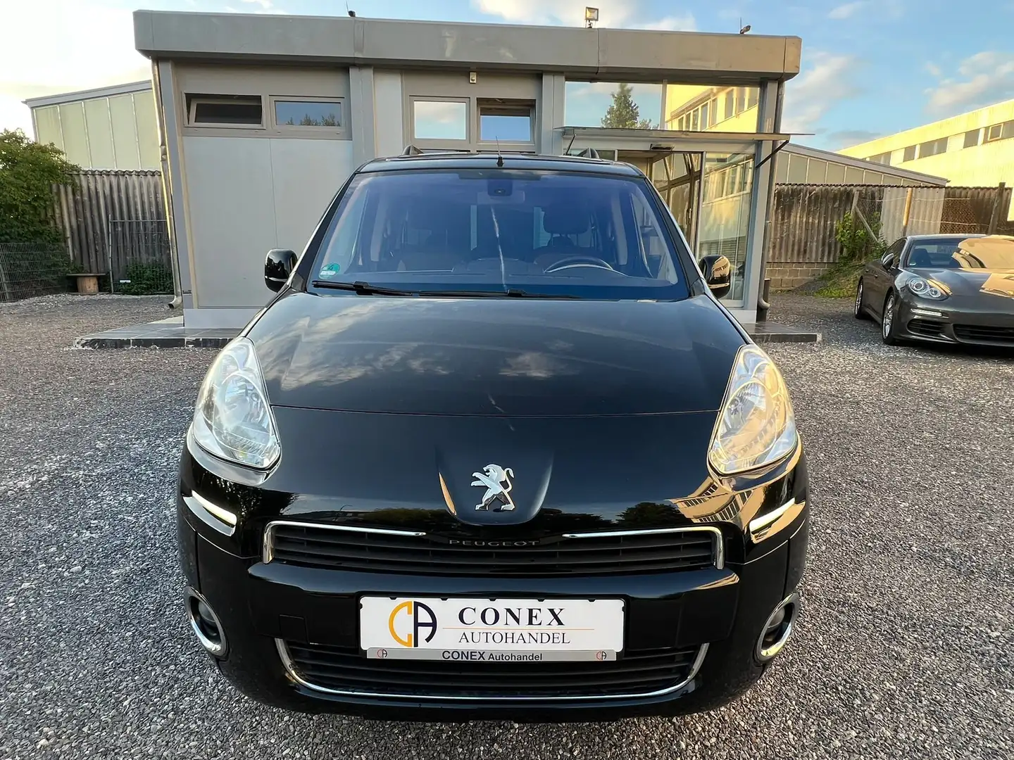 Peugeot Partner Tepee Allure KLIMA|PDC|1HD|LED|PANO Schwarz - 2
