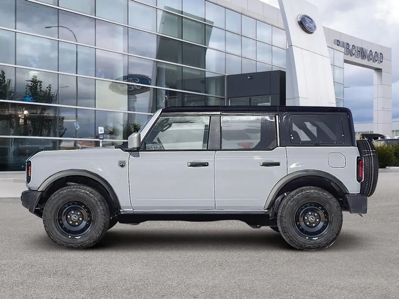Ford Bronco снимка Ford Bronco