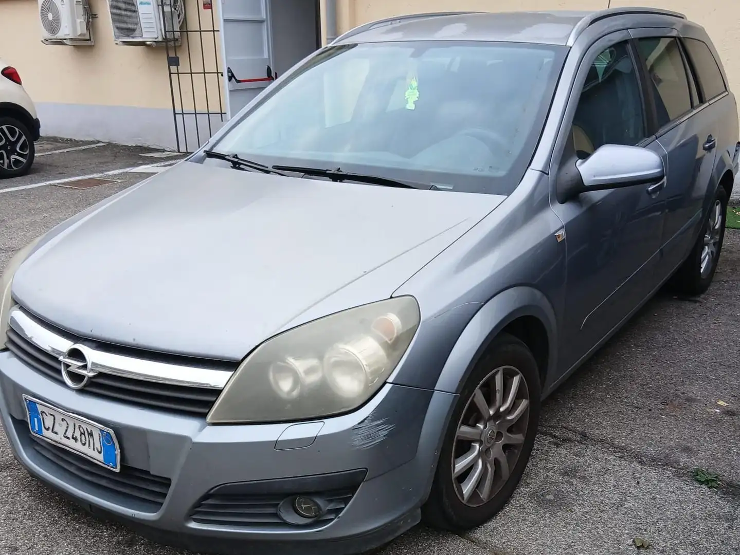 Opel Astra Astra III 2004 SW SW 1.7 cdti Cosmo 101cv Grigio - 2