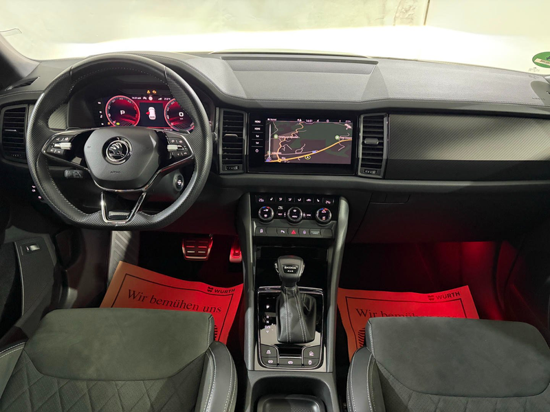 Skoda Kodiaq 2.0 TDI Sportline 4x4 DSG *AHK*LED*RFK*NAVI* — photo 11