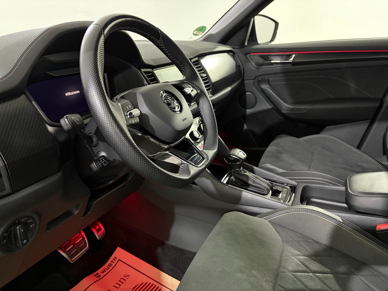 Skoda Kodiaq 2.0 TDI Sportline 4x4 DSG *AHK*LED*RFK*NAVI* — photo 8