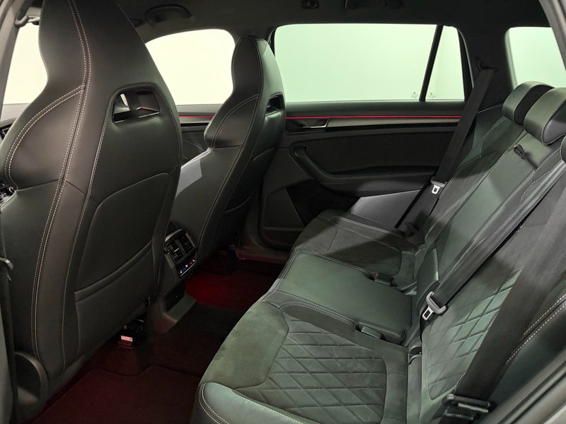 Skoda Kodiaq 2.0 TDI Sportline 4x4 DSG *AHK*LED*RFK*NAVI* — photo 10