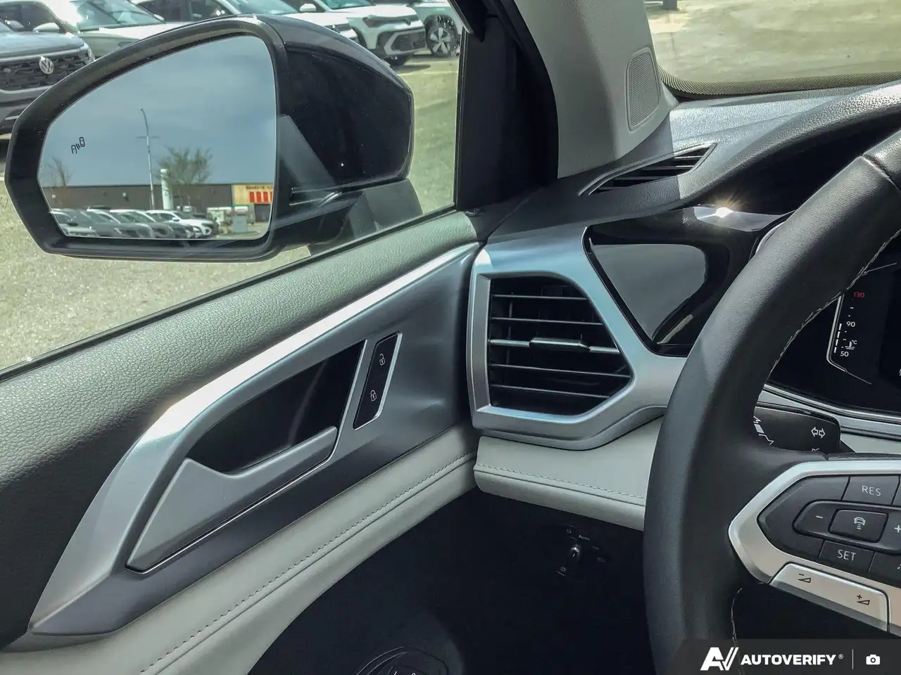 Volkswagen Taos снимка Volkswagen Taos