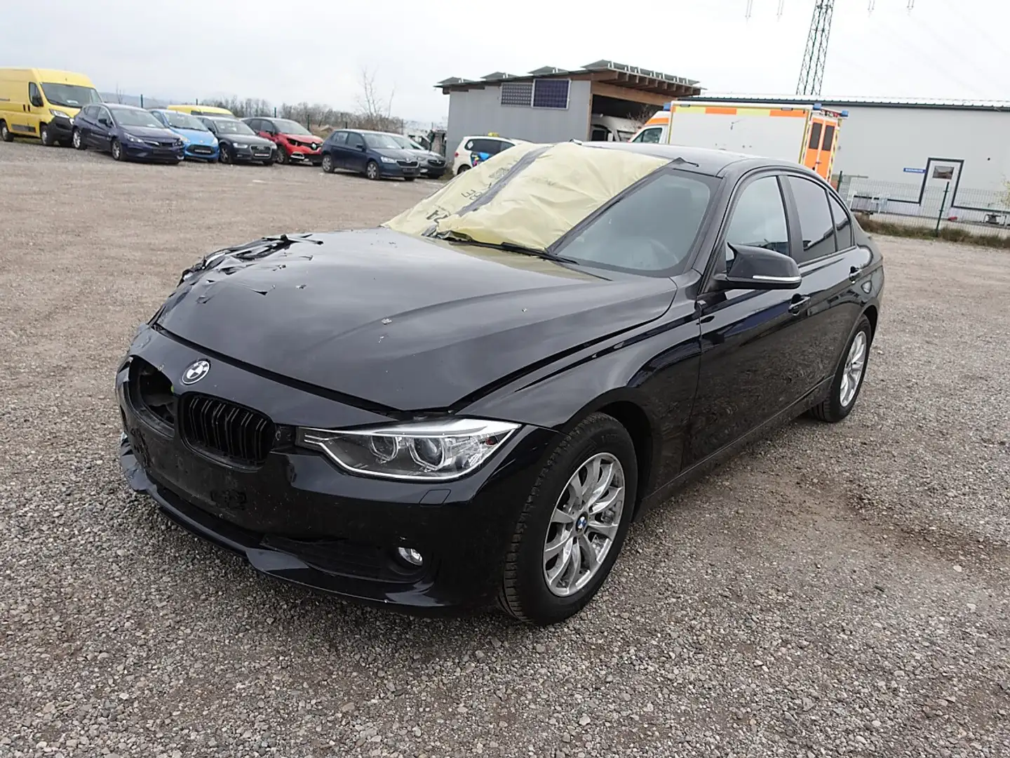 BMW 316 d Schwarz - 1