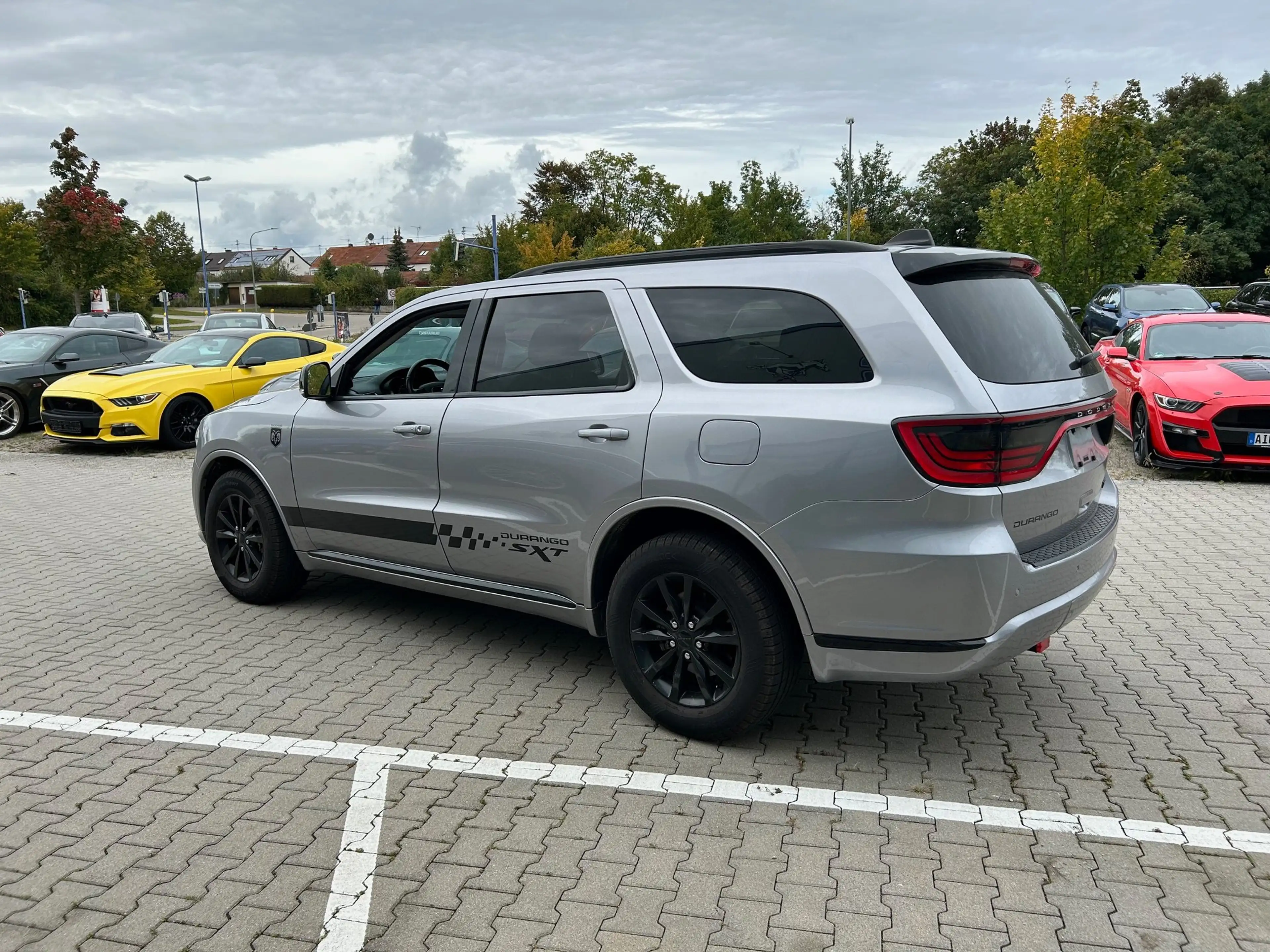 Dodge Durango SXT 3.6L V6 Leder Alu Sitzheizung Blind spot — photo 4