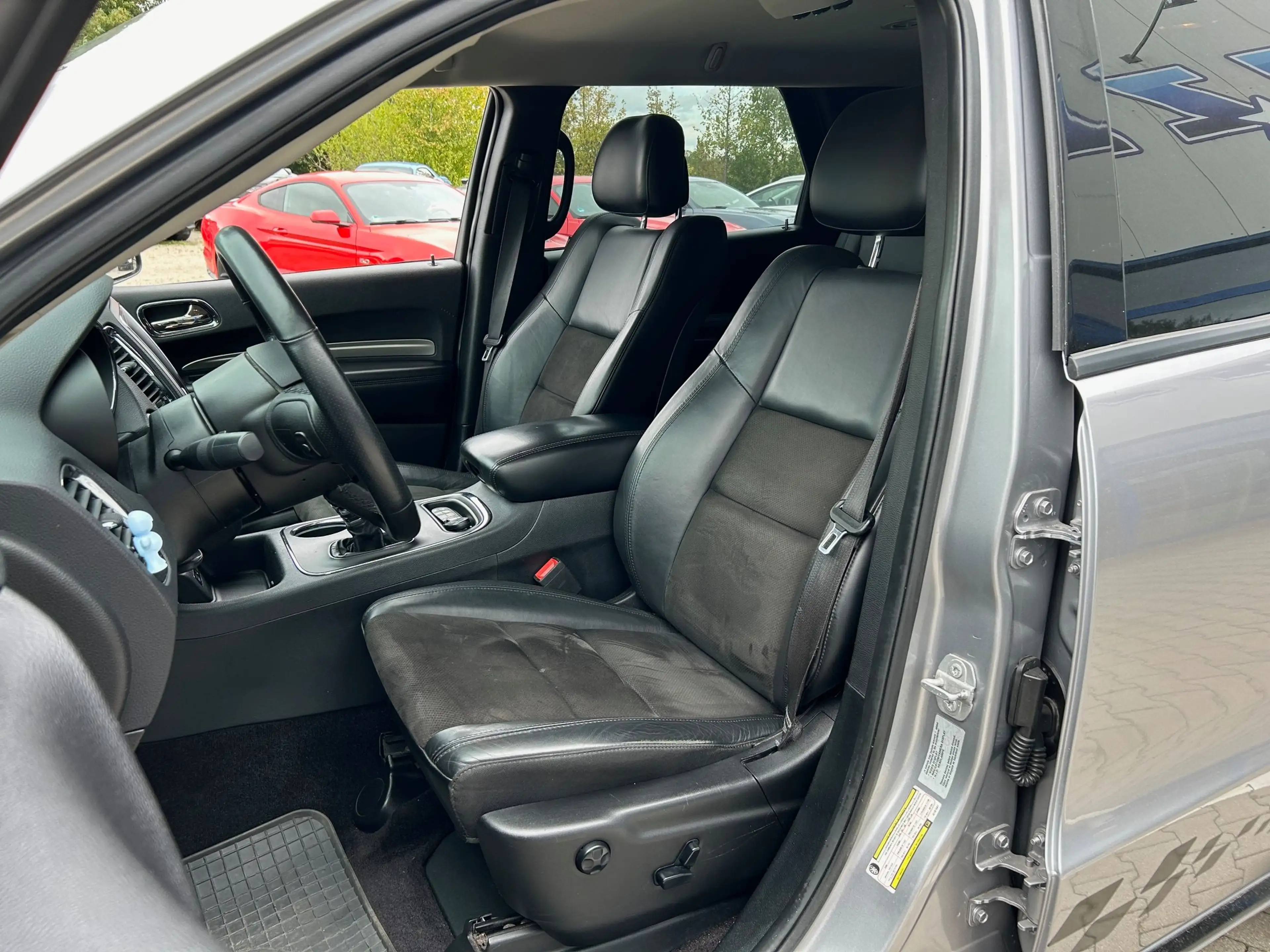 Dodge Durango SXT 3.6L V6 Leder Alu Sitzheizung Blind spot — photo 8