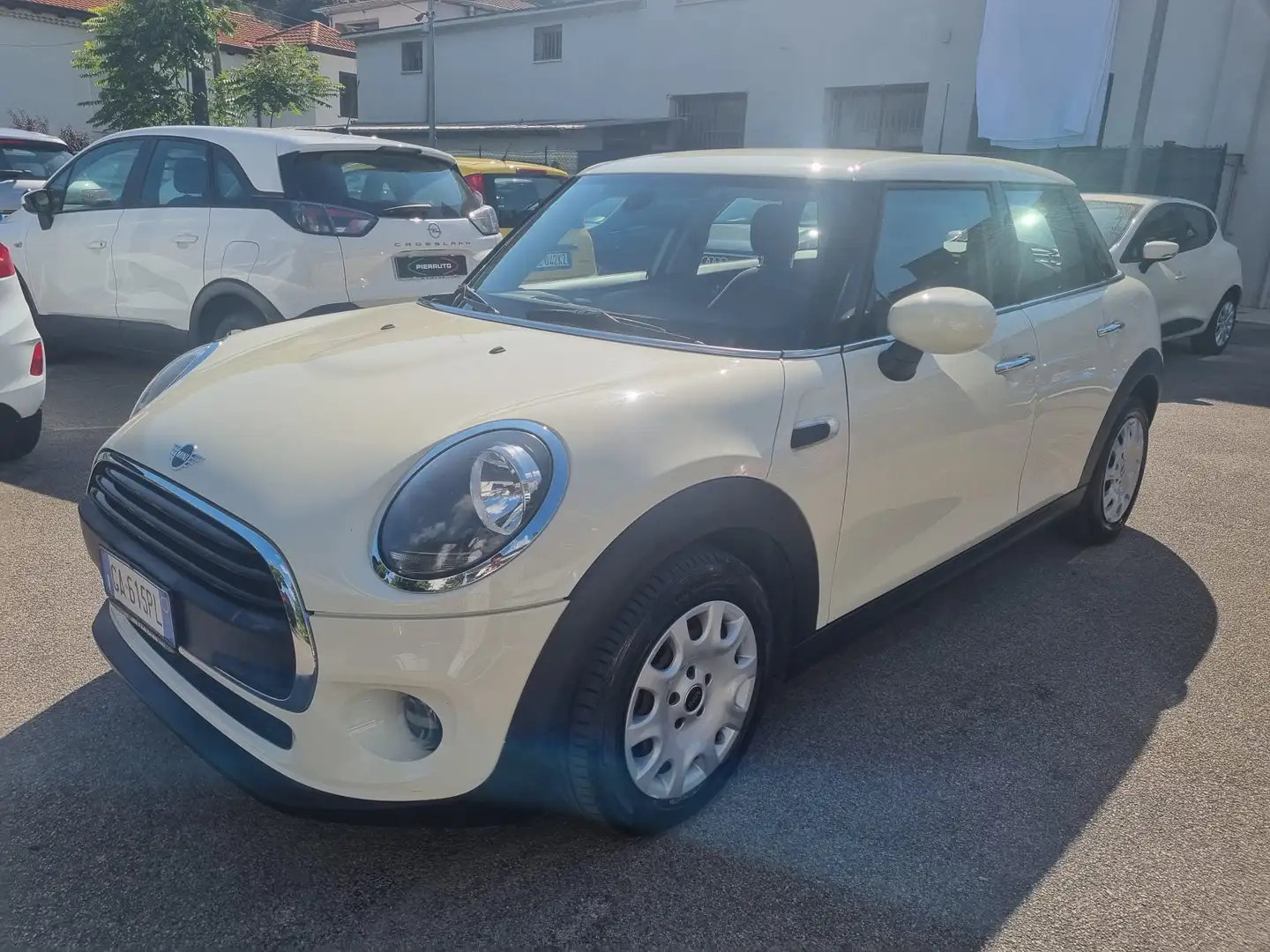 MINI One Mini IV F55 2018 5p 5p 1.5 75cv GPL Beige - 1
