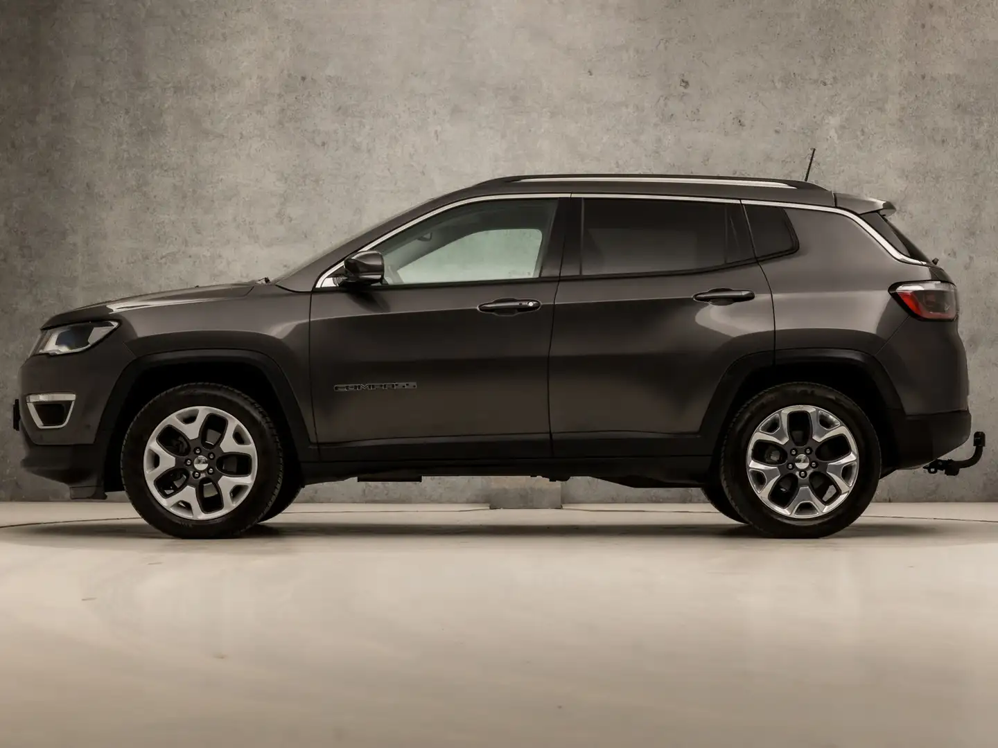 Jeep Compass 1.4 MultiAir Limited 141Pk (APPLE CARPLAY, GROOT N Grijs - 2