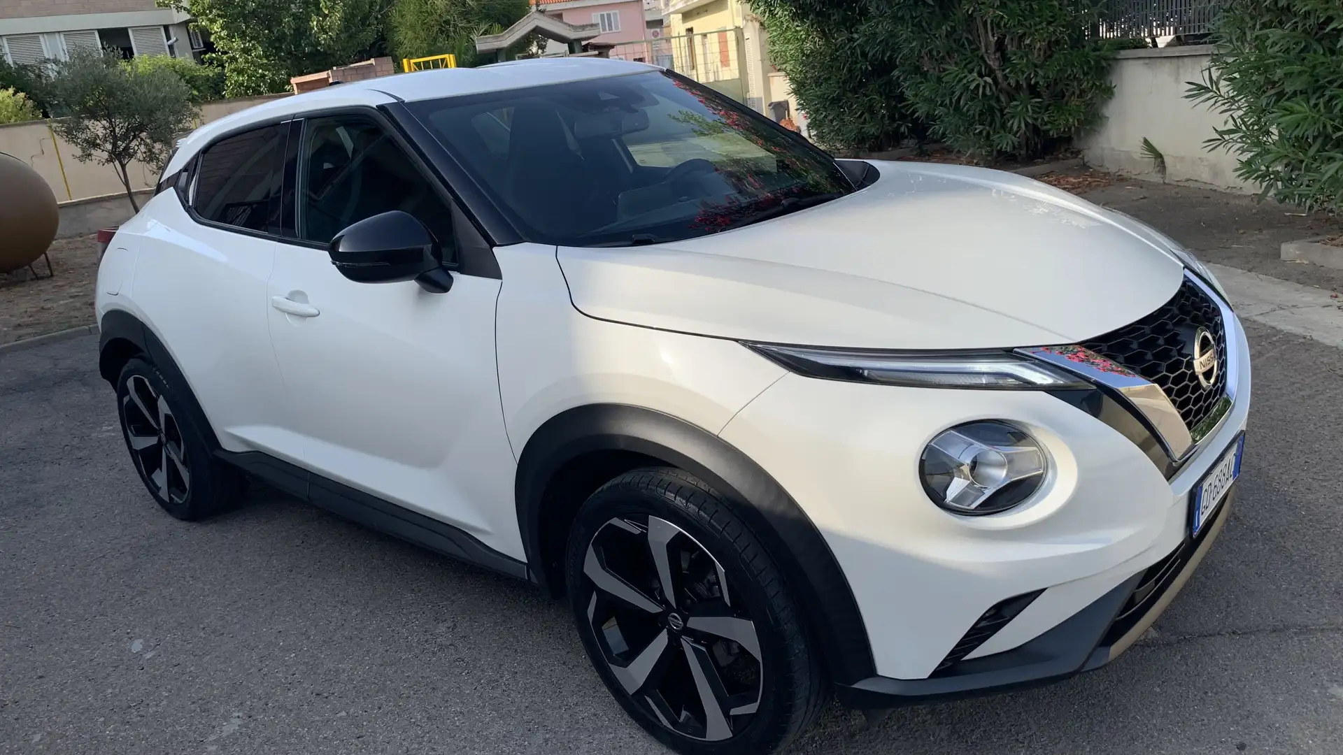 Nissan Juke 1.0 dig-t N-Connecta 114cv - 1