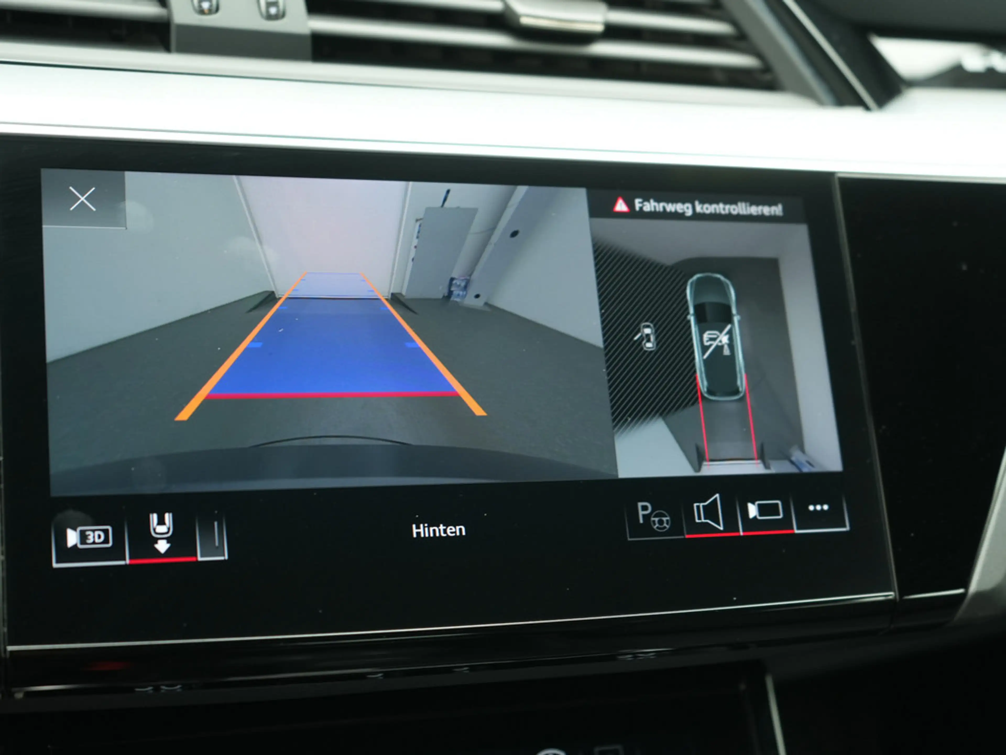 Audi Q8 e-tron S line KAM 360° LEDER HUD NAVI VIRT — photo 13