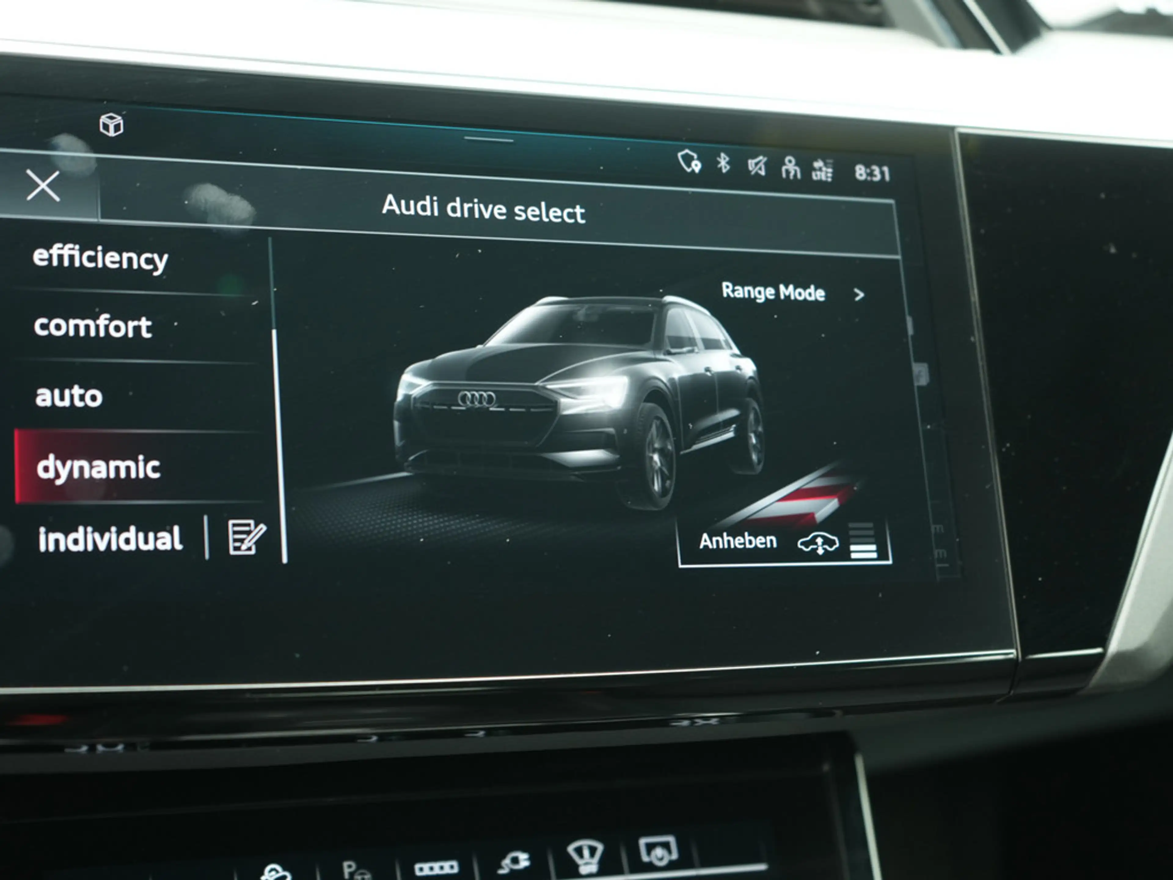 Audi Q8 e-tron S line KAM 360° LEDER HUD NAVI VIRT — photo 12