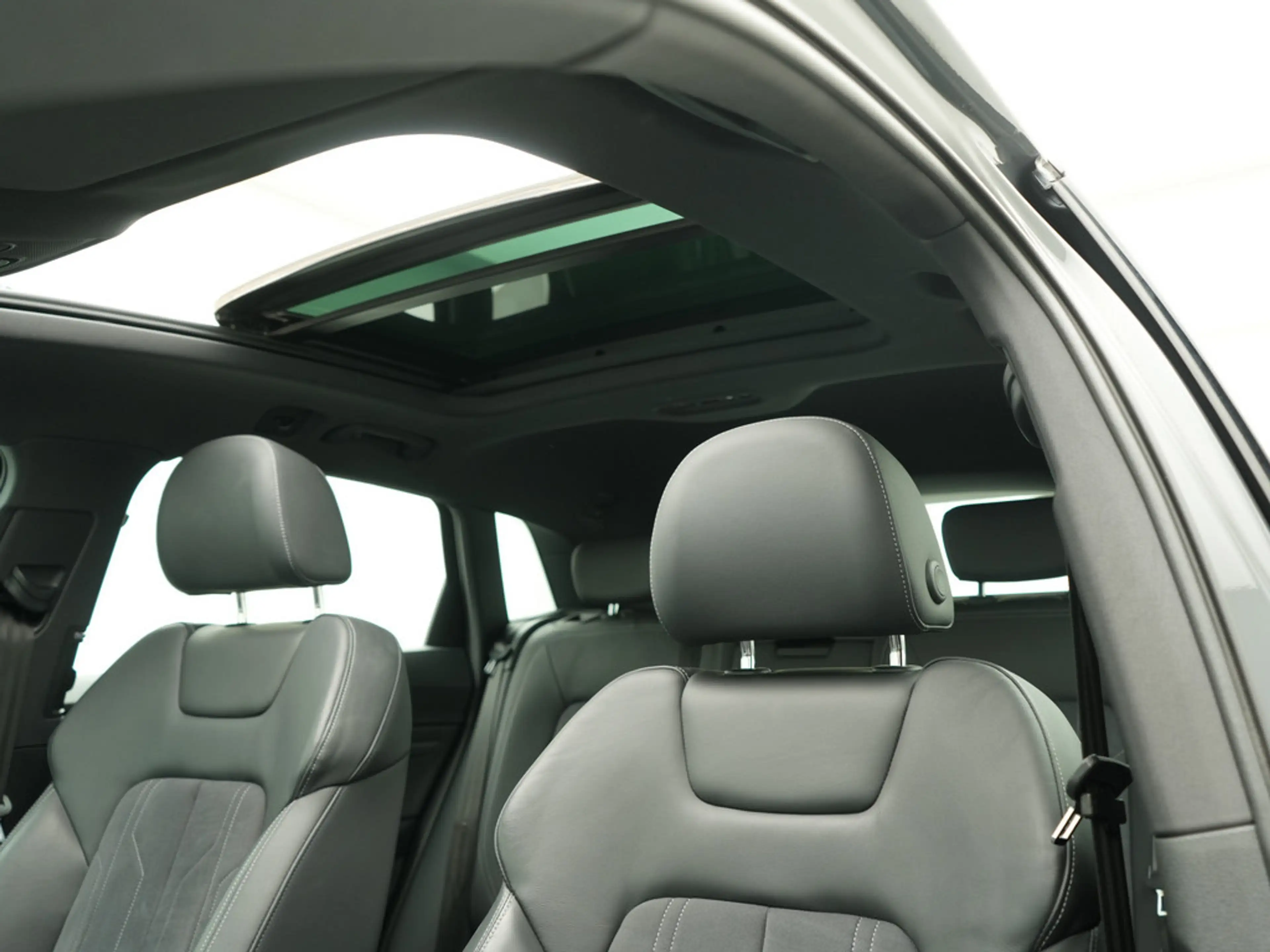 Audi Q8 e-tron S line KAM 360° LEDER HUD NAVI VIRT — photo 4