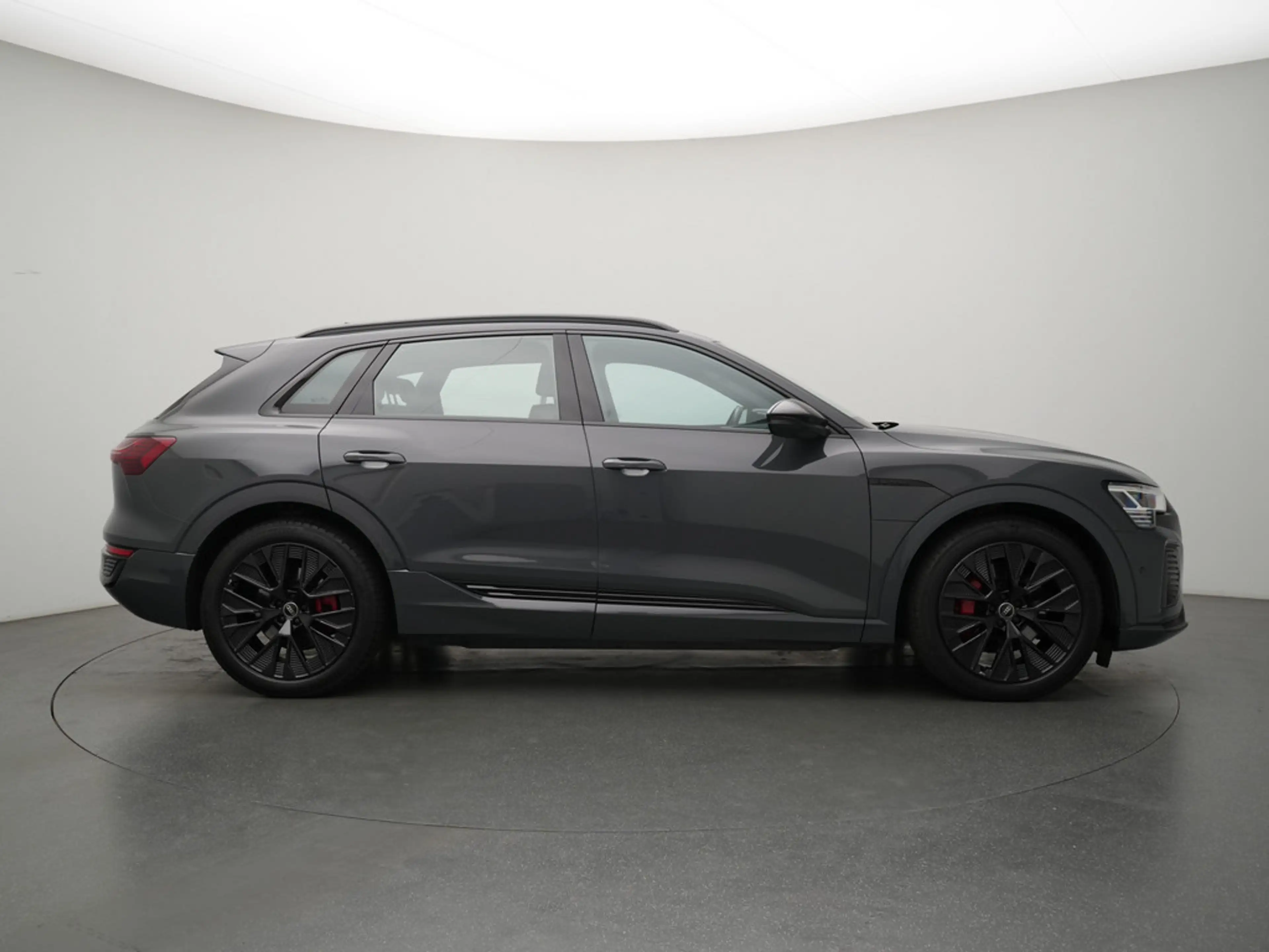 Audi Q8 e-tron S line KAM 360° LEDER HUD NAVI VIRT — photo 3