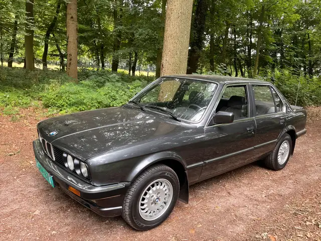 BMW 323 3-serie 323i