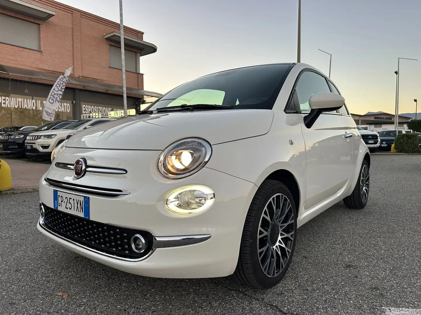 Fiat 500 500 III 2015 1.0 hybrid Dolcevita 70cv Weiß - 2