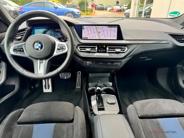 BMW 2 Series view 12