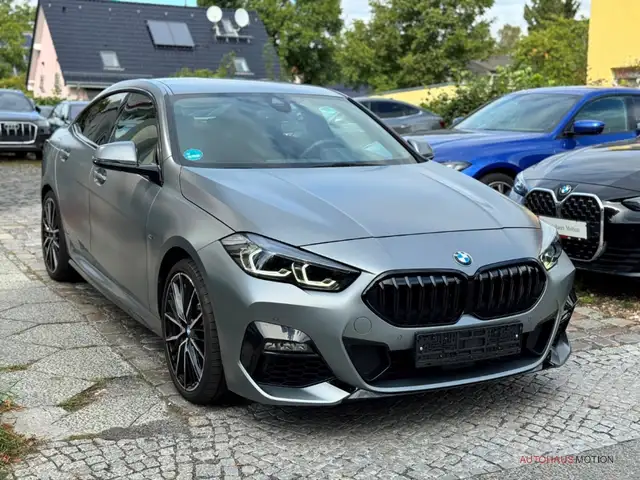 BMW 2 Series view 4