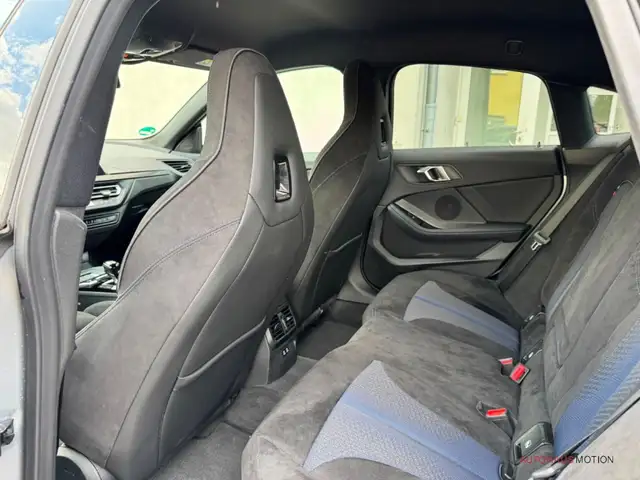 BMW 2 Series view 11