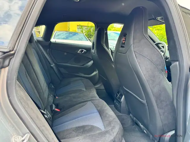 BMW 2 Series view 13