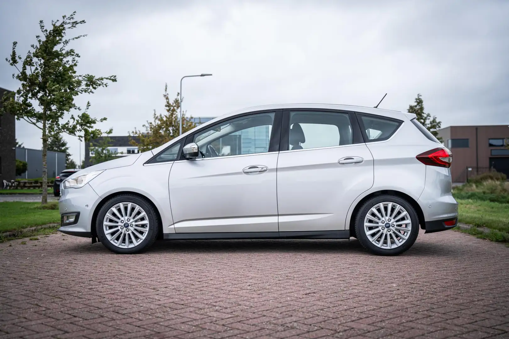 Ford C-Max 1.0 Titanium Grijs - 2