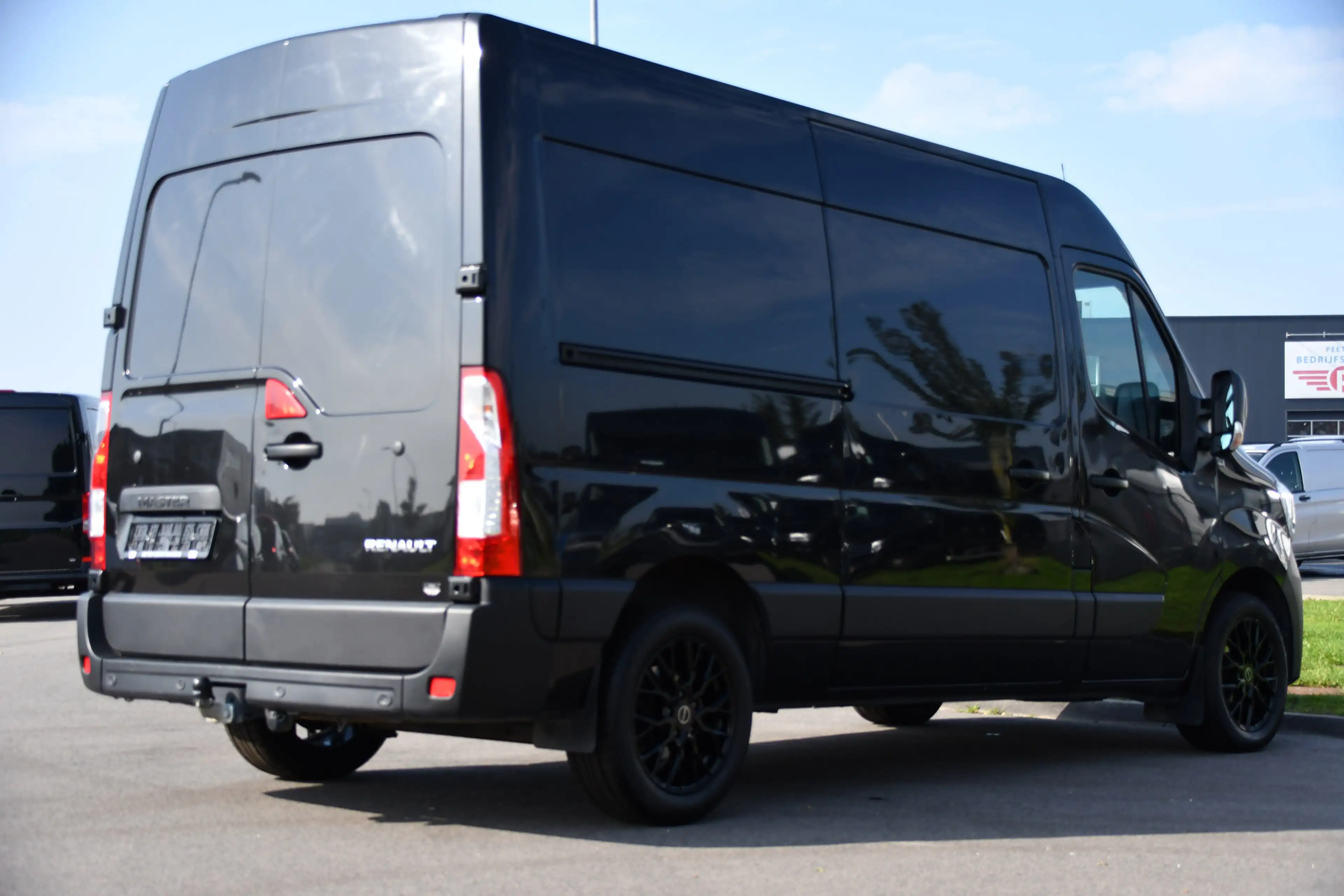 Renault Master T33 2.3 dCi 135 L2H2 Camera, Cruise, LED, Multimed — photo 6